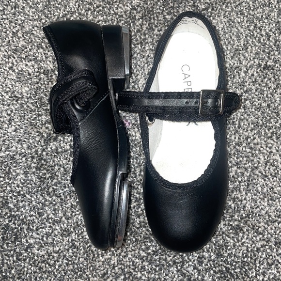 Capezio black tap shoes size 10M in great condition